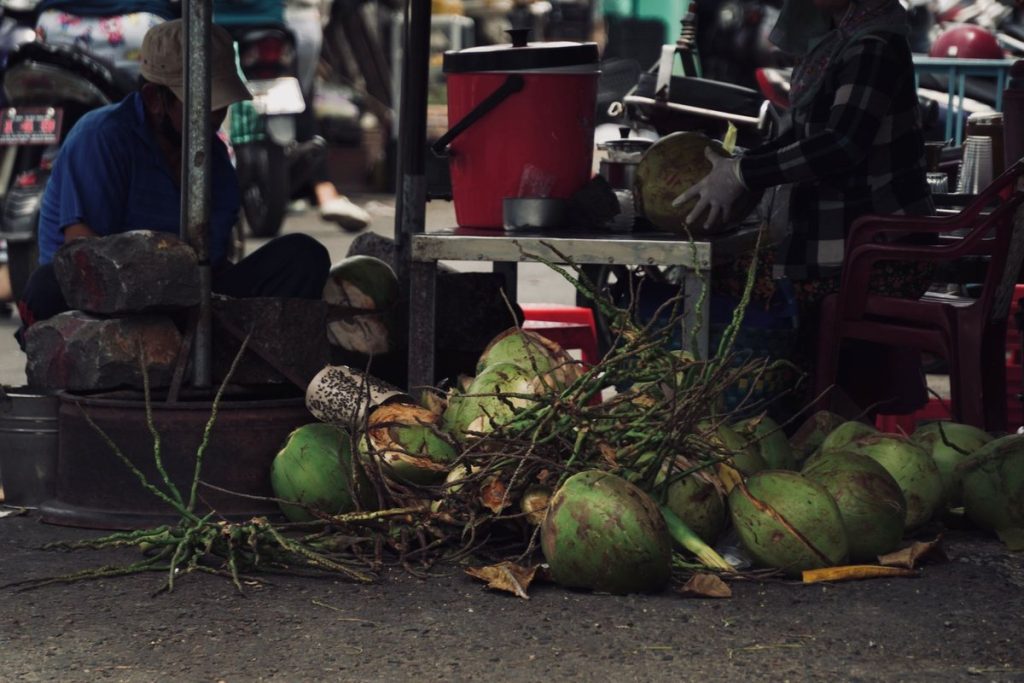 eau de coco : bienfaits et méfaits